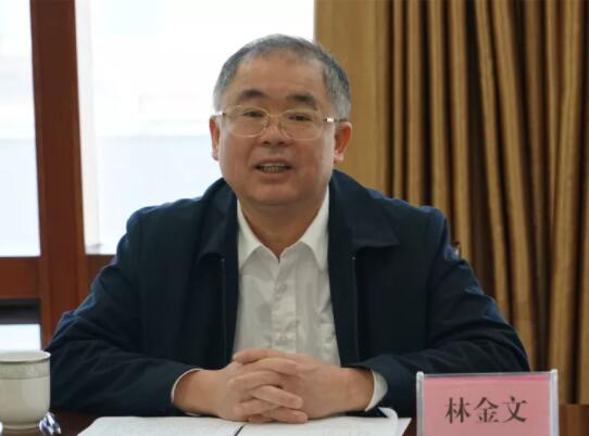 林金文簡歷：廣西自治區(qū)人大法制委員會副主任委員林金文，曾任廣西高院副院長、司法廳廳長、商務(wù)廳副廳長